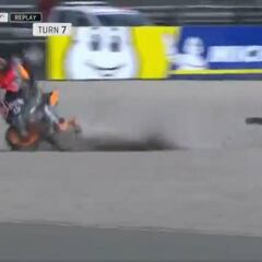 Dura caída de Lorenzo en un FP1 dominado por Quartararo