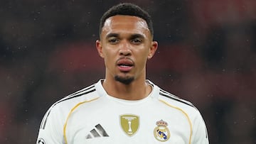 LIVERPOOL (United Kingdom), 04/11/2025.- Real Madrid player Trent Alexander-Arnold reacts after the UEFA Champions League league phase match between Liverpool FC and Real Madrid, in Liverpool, Britain, 04 November 2025. Liverpool won 1-0. (Liga de Campeones, Reino Unido) EFE/EPA/ADAM VAUGHAN