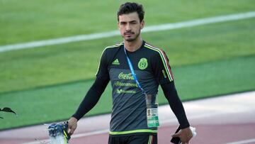 El defensor y seleccionado mexicano podría aterrizar en el futbol estadounidense tras las diferencias que ha tenido con Chivas.