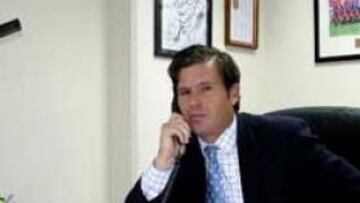 <b>VÍA LIBRE</b>. El presidente del Mallorca no quiere obstaculizar la llegada de Luis Aragonés a la selección española.