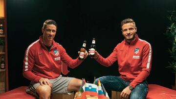 Torres y Sa&uacute;l, en un acto promocional de Mahou.
 