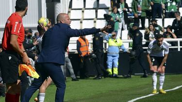 José Alberto, entrenador del Racing, en El Plntío de Burgos.