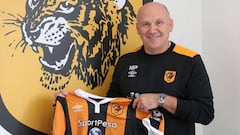 Mike Phelan takes on Hull post on a full-time basis