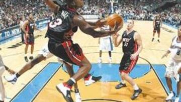 <b>ESTRELLA DE MIAMI. </b>Wade promedia 23,8 puntos, 7 asistencias y 5,2 rebotes por partido.