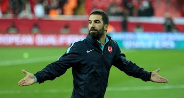 Arda Turan deal will be confirmed this week, claims Istanbul Basaksehir coach