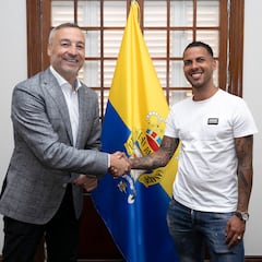 Viera puede irse gratis de Las Palmas “cuando quiera”