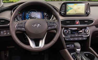 Hyundai Santa Fe 2021, a prueba: no es el SUV mediano más vendido, pero si el mejor