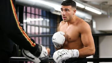 Tommy Fury se enfrentará a Rolly Lambert en pelea de exhibición de la cartelera Mayweather vs Deji