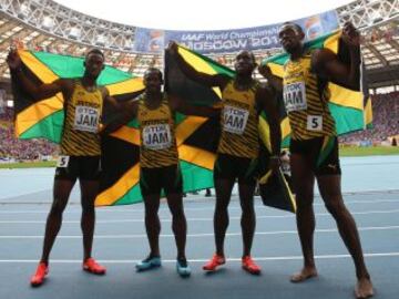 Usain Bolt, Nickel Ashmeade, Oshane Bailey y Nesta Carter, los jamaicanos ganadores del 4x100.