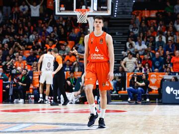 Anderson celebra una canasta durante el partido entre Valencia Basket y el Bayern de Munich