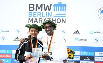 El récord de Kipchoge en imágenes