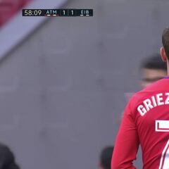 Una parte de la afición pitó a Griezmann cuando saltó al césped
