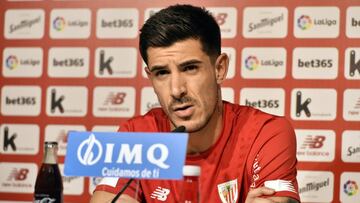 Yuri en sala de prensa hoy en Lezama