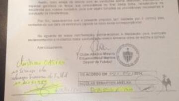 El Atl&eacute;tico Mineiro divulg&oacute; copias del acuerdo firmado por Anelka y su agente.