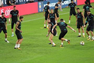 El Real Madrid realizó su práctica previa antes de El Clásico ante el FC Barcelona. 