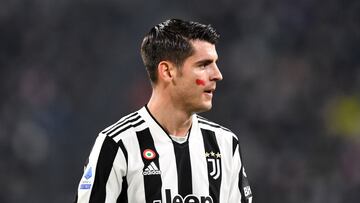 TURIN, ITALY - NOVEMBER 27: Alvaro Morata of Juventus looks on during the Serie A match between Juventus and Atalanta BC at Allianz Stadium on November 27, 2021 in Turin, Italy. (Photo by Valerio Pennicino/Getty Images)