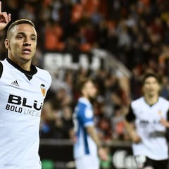 Rodrigo sigue de dulce y coloca al Valencia tercero