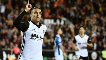 Rodrigo sigue de dulce y coloca al Valencia tercero