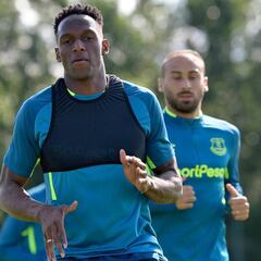 Yerry Mina, ausente en práctica del Everton y duda vs Brighton