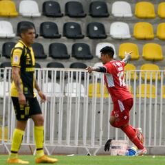 Ñublense se prende gracias al nuevo goleador de la Primera División