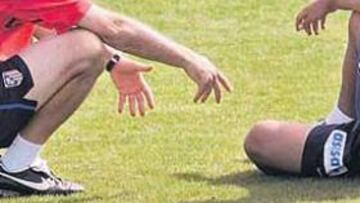 <b>RÉCORD. </b>Aguirre será hoy el entrenador número 60 del Atlético en Primera. El Vasco está muy cerca de sus jugadores, sobre todo del Kun.