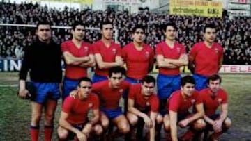 Alineación del Zaragoza con los cinco magníficos: Canario, Santos, Marcelino, Villa y Lapetra.