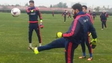 Johnny Herrera se reintegró a los trabajos en la U.