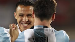 Alexis se inspira en Messi para jugar como centrodelantero