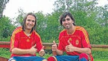 <b>A TOPE. </b>Diego Capel y Crespo han disfrutado de un año mágico en el Sevilla.