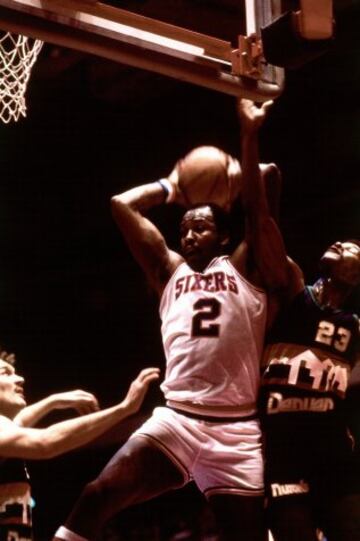 En los Philadelphia 76ers compartió vestuario con Julius Erving, Maurice Cheeks y Bobby Jones, entre otros. En imagen, un partido de 1983 contra los Denver Nuggets.