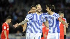 I&ntilde;igo Mart&iacute;nez celebra un gol con la Real.