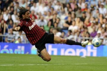 Paolo Maldini. Uno de los mejores en su puesto, fue capitán del Milan durante 15 años y una de las leyendas del club italiano.