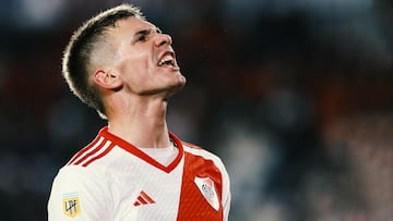 BUENOS AIRES, ARGENTINA - JULY 28: Franco Mastantuono of River Plate reacts after missing a chance to score during a Liga Profesional 2024 match between River Plate and Sarmiento at Estadio Mas Monumental Antonio Vespucio Liberti on July 28, 2024 in Buenos Aires, Argentina. (Photo by Daniel Jayo/Getty Images)