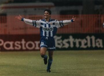 En 1993, fue máximo goleador de la Liga con el Deportivo de la Coruña