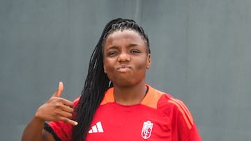 Edna Imade posa durante un entrenamiento del Granada.