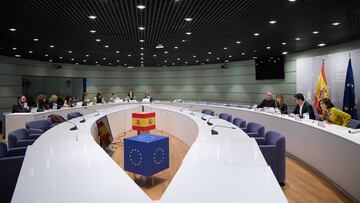 As¨ª subir¨ªa el SMI en 2024: ?cu¨¢nto aumentar¨ªa seg¨²n lo que pide Trabajo, CEOE y Sindicatos?