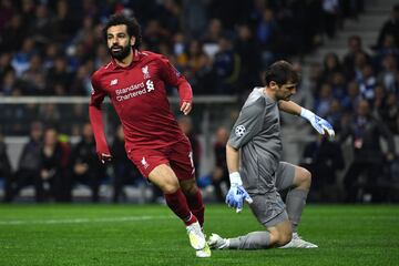 0-2. Mohamed Salah celebró el segundo gol.