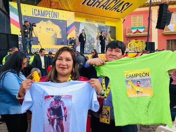 Zipaquirá recibe al campeón del Tour de Francia, Egan Bernal. Estas son algunas de las imágenes que se lleva a cabo en la Plaza de Los Comuneros. 