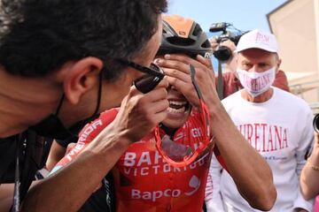 Santiago Buitrago se exhibe en el Giro de Italia ganando la etapa número 17. Es el primer triunfo colombiano en esta edición 2022.
