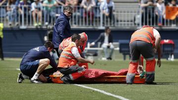 Garay sólo sufre una conmoción cerebral y regresa con el equipo