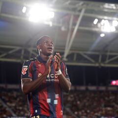 Etta Eyong, imparable