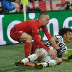 La gran noche de Cuadrado no alcanza para sacar al Bayern