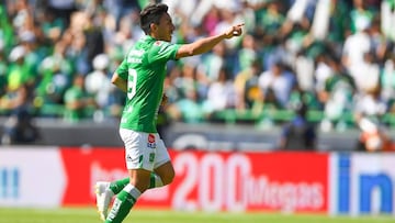 Ángel Mena, León