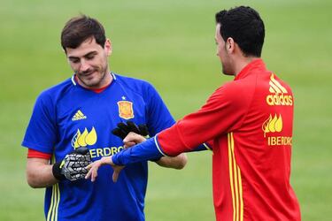 Busquets hails "the good vibes" within the Spain squad