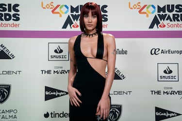 Aitana posa durante la sesión fotográfica de los 40 Premios de la Música 2023, en el Wizink Center, el 3 de noviembre de 2023 en Madrid, España.