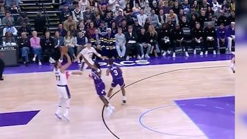 El jugador de los Lakers mostró una actuación brillante en el partido ante Utah. Ademas, se convirtió en el primer jugador en la historia de la NBA en tener +400 PTS y +100 AST en sus primeros 12 juegos.