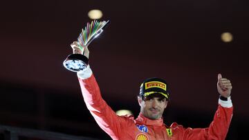 Sainz, en el podio de Las Vegas.