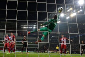 Bayer Leverkusen - Atletico Madrid: In Pictures