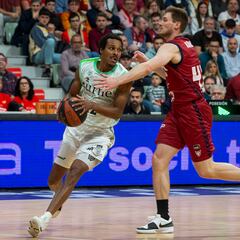 El Murcia no se baja de la zona ‘playoff’