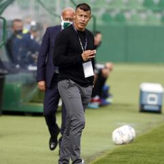 El Elche inicia su 'Tourmalet' para terminar el año